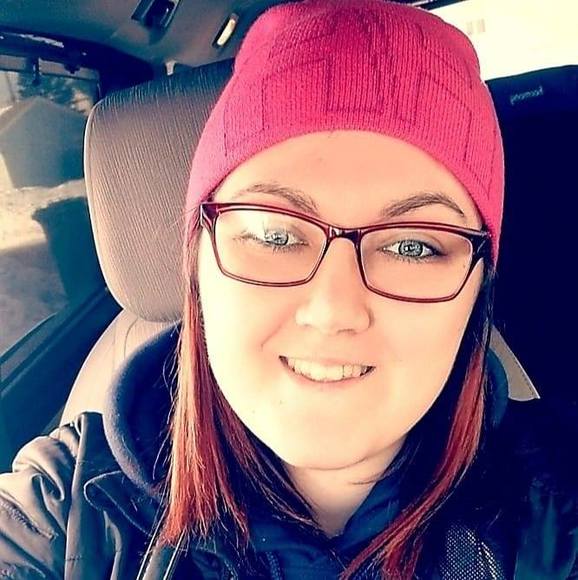 Meet your Posher, Danielle - Picture 1 of 1